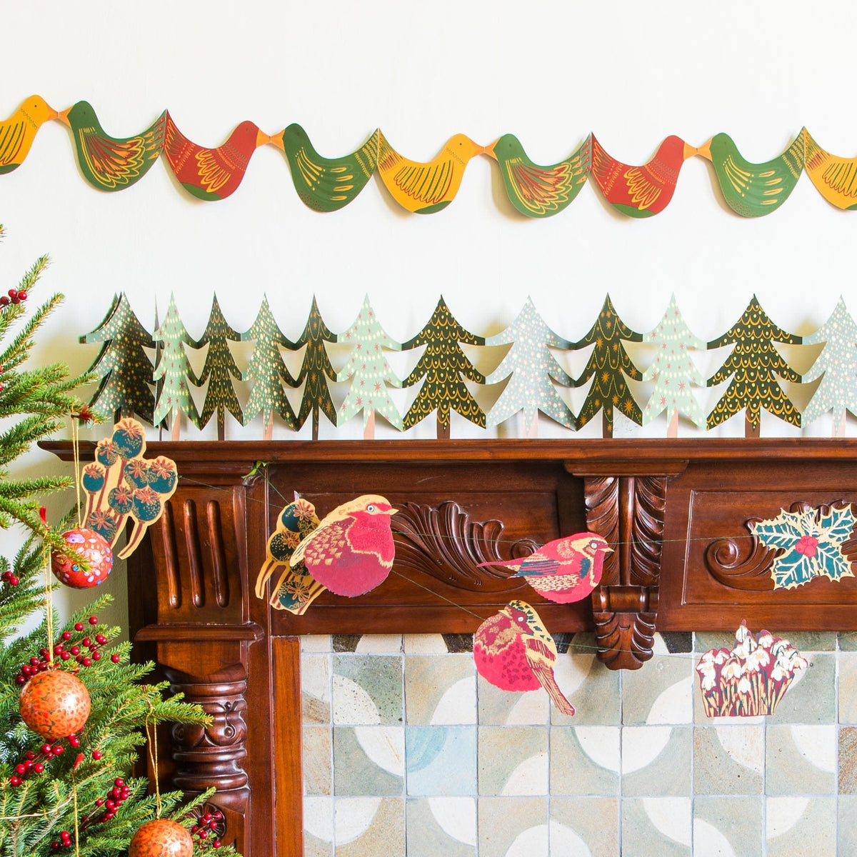 East End Press Christmas Tree Concertina Garland