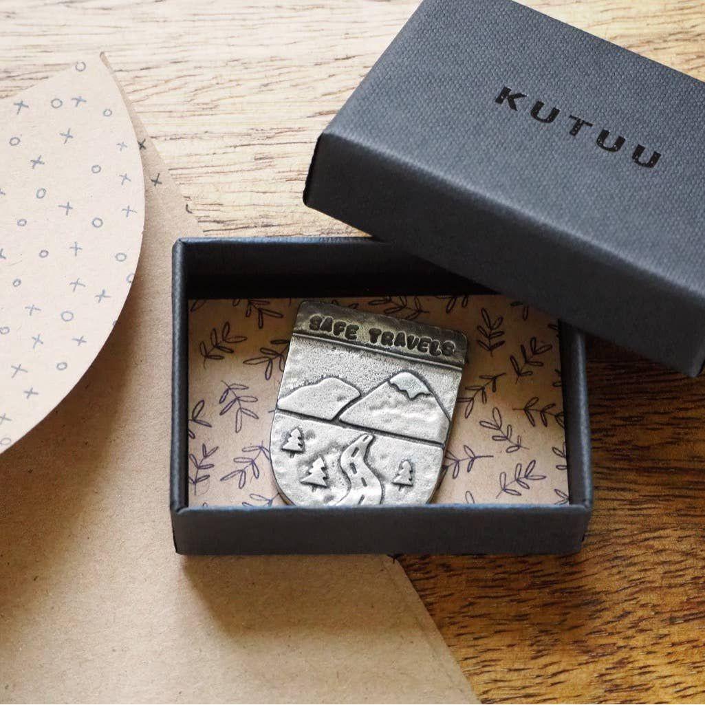 Kutuu 'Safe Travels' Pocket Token