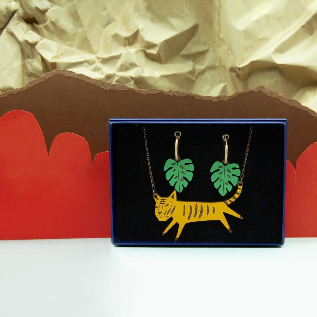 Materia Rica Tiger Necklace & Leaves Earring Set