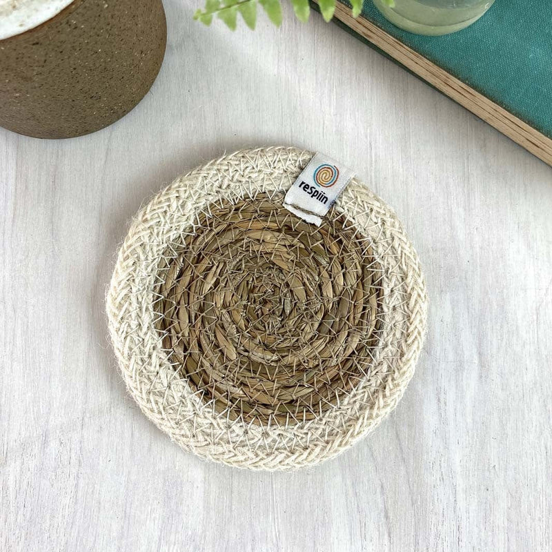 Respiin Round Seagrass & Jute Coaster Natural / White