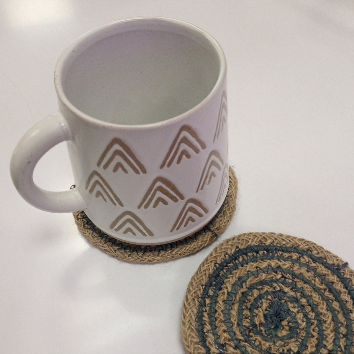 Respiin Round Spiral Jute Coaster - Natural/Denim Blue