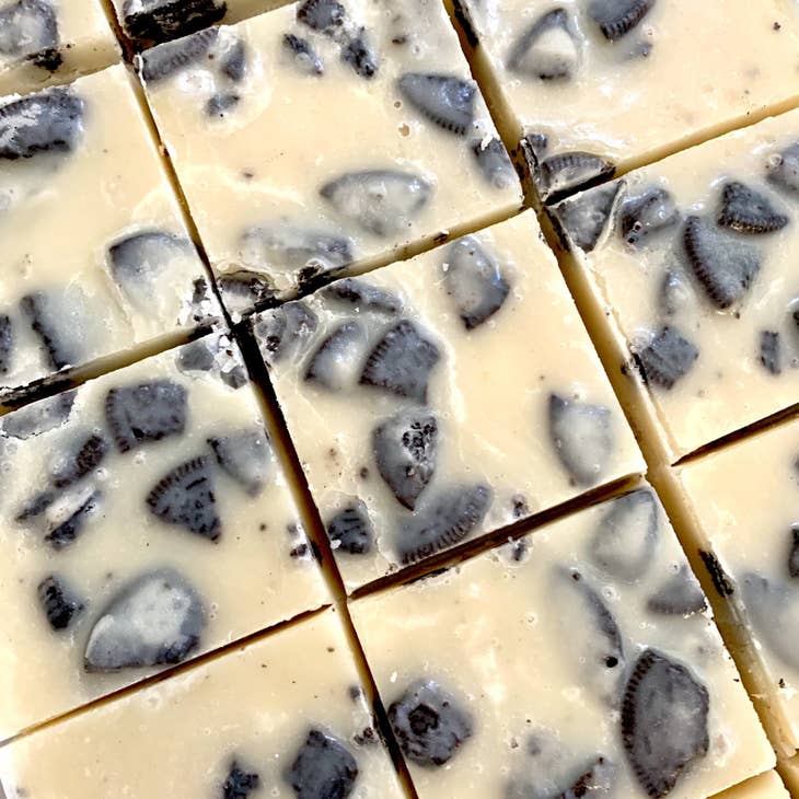 Slab Cookies & Cream Fudge Slab