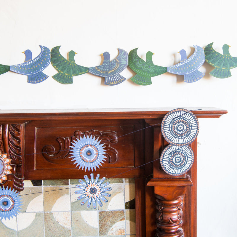 East End Press Dove Concertina Garland