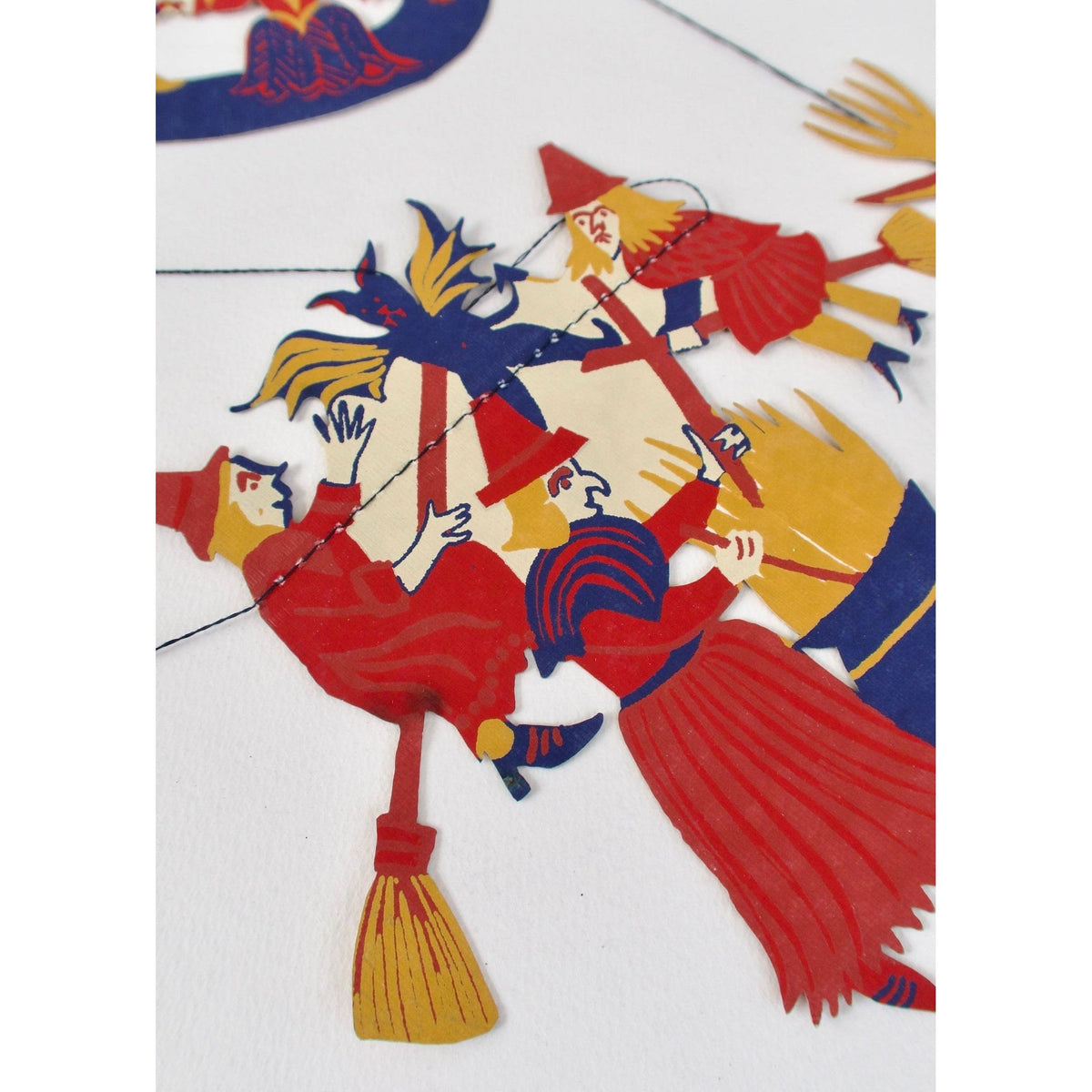 East End Press Medieval Witches and Wizards Garland