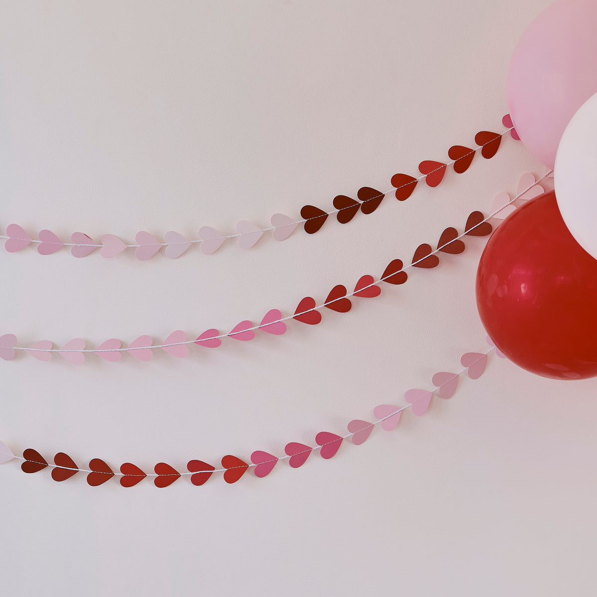 Ginger Ray Ombre Heart Garland Decoration