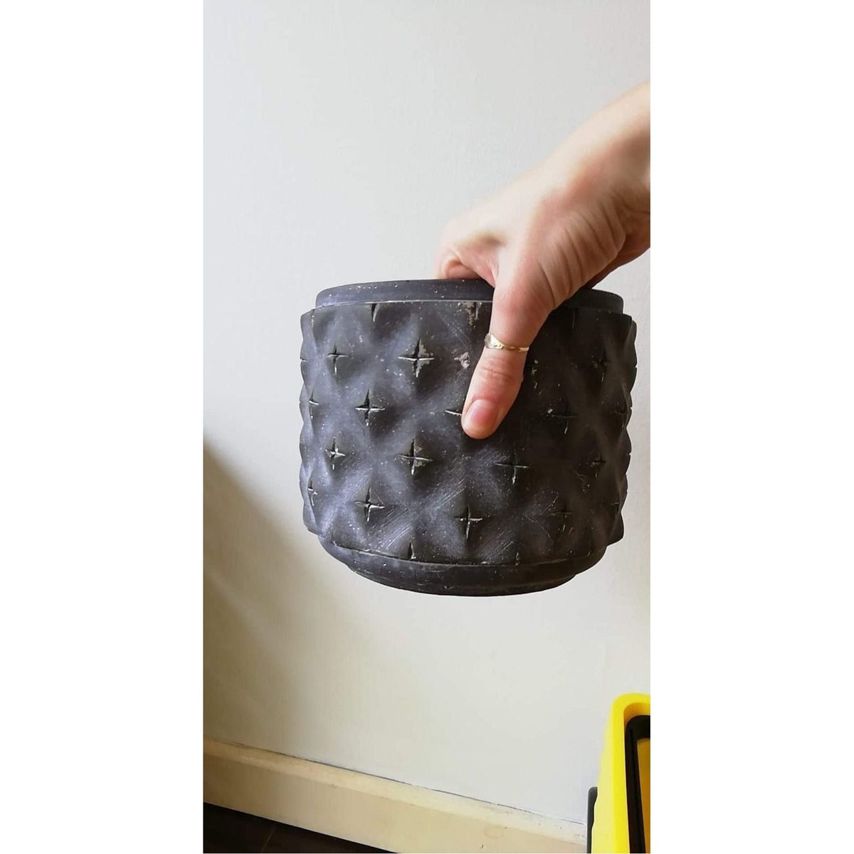 hellyeahshop Graphic Cylinder Planter (11.5cm)