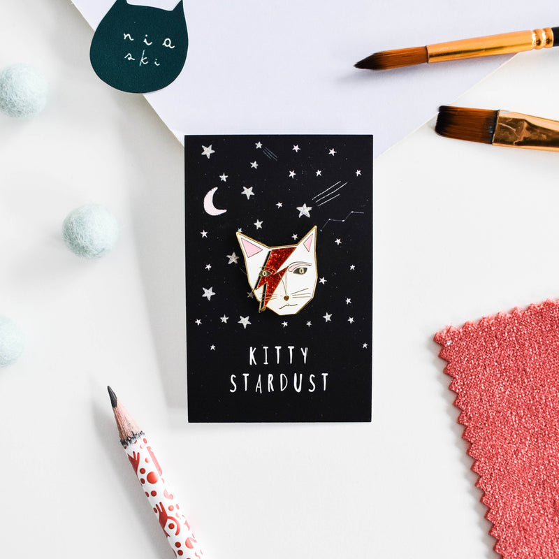 Niaski Kitty Stardust Cat Musician Pin