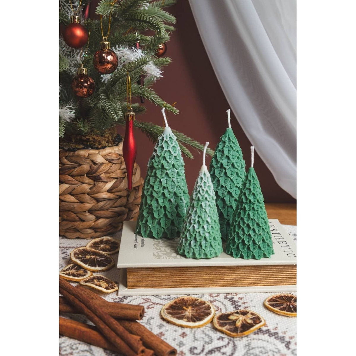 Ritual Spirit ltd Small Christmas tree-shaped Candle